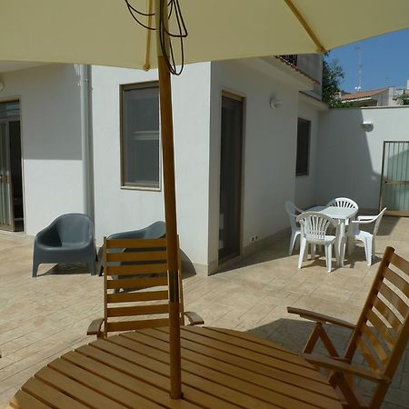 Marina Di Modica Suite Buitenkant foto