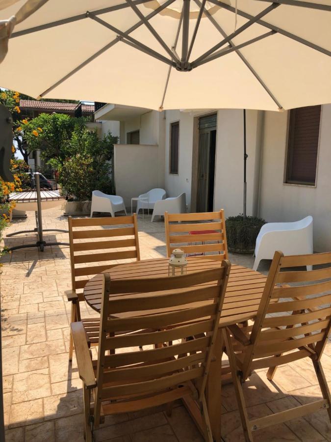 Marina Di Modica Suite Buitenkant foto