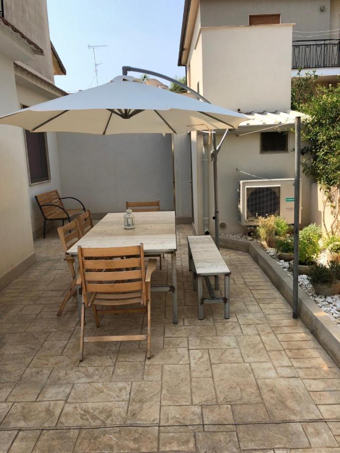Marina Di Modica Suite Buitenkant foto