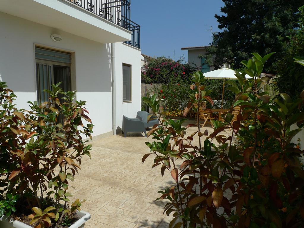 Marina Di Modica Suite Buitenkant foto